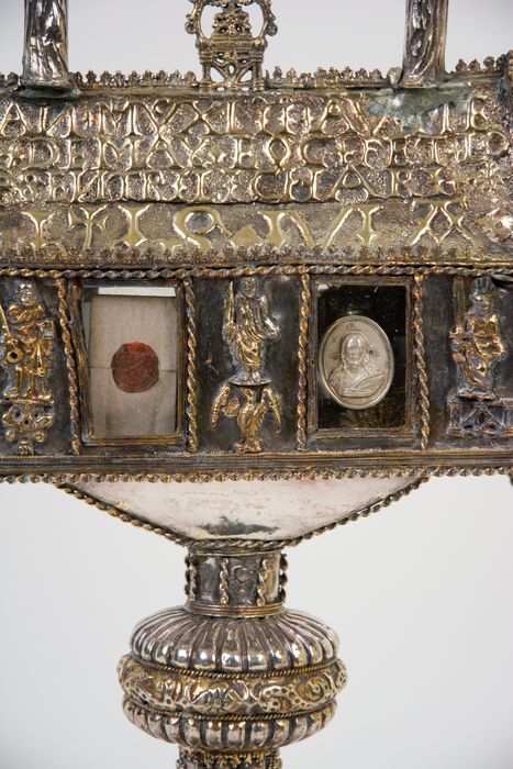reliquaire (coffret-reliquaire), détail