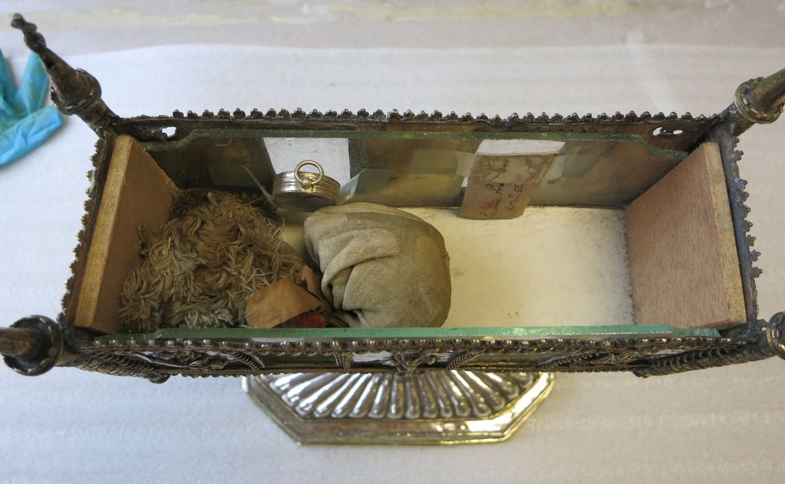 reliquaire (coffret-reliquaire), détail