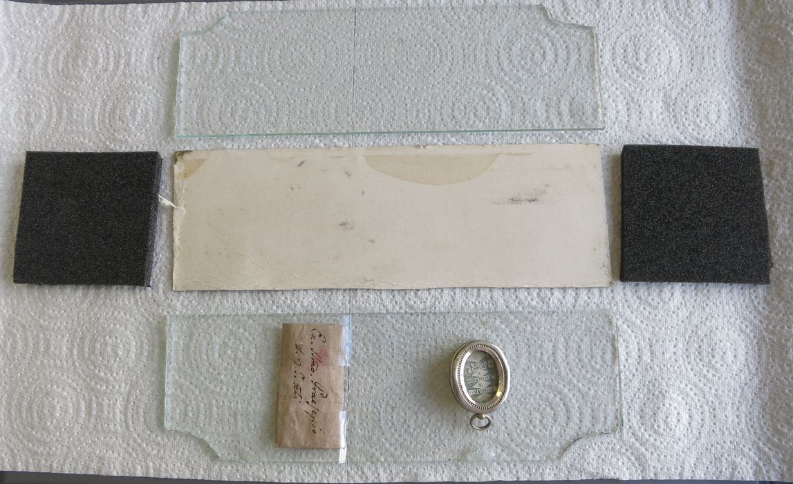 reliquaire (coffret-reliquaire), détail