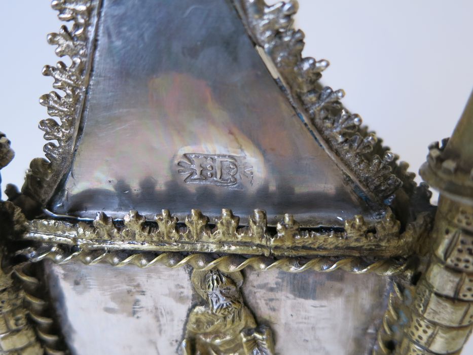reliquaire (coffret-reliquaire), détail