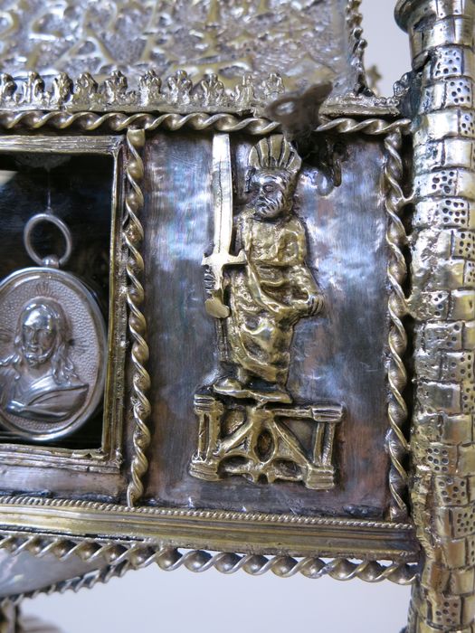 reliquaire (coffret-reliquaire), détail