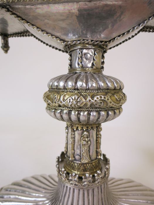 reliquaire (coffret-reliquaire), détail