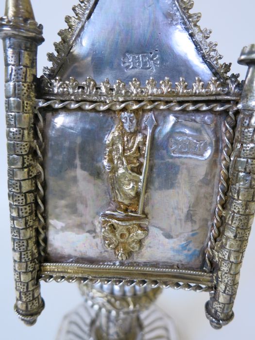 reliquaire (coffret-reliquaire), détail