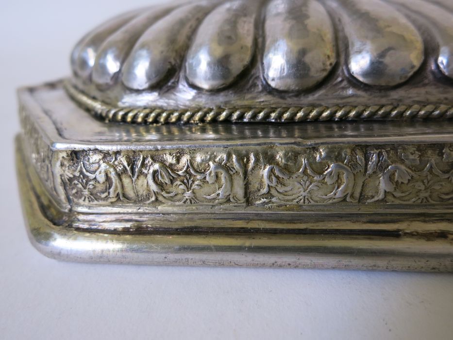 reliquaire (coffret-reliquaire), détail