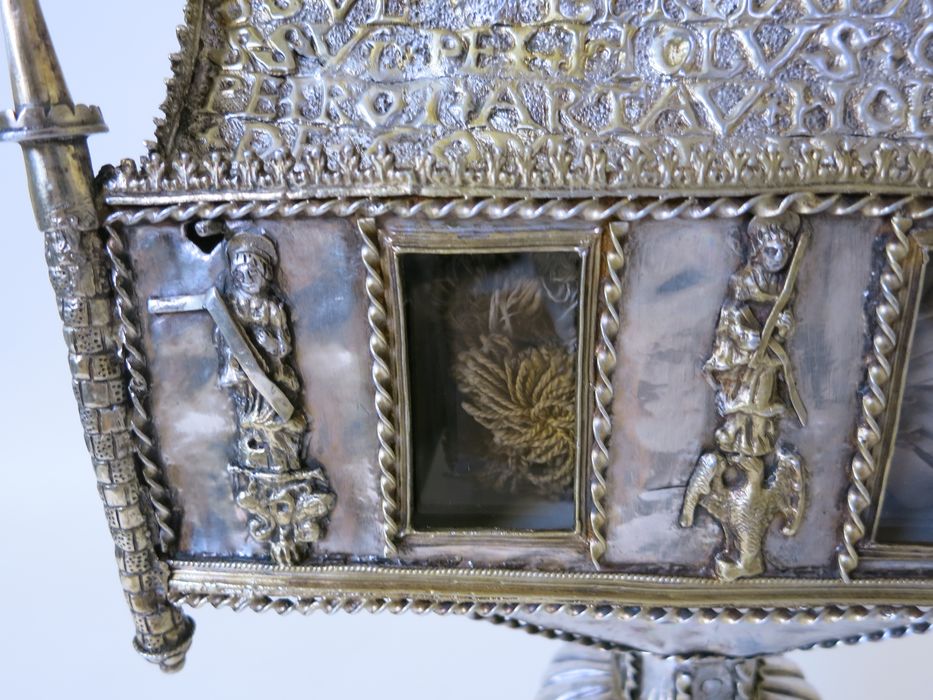 reliquaire (coffret-reliquaire), détail