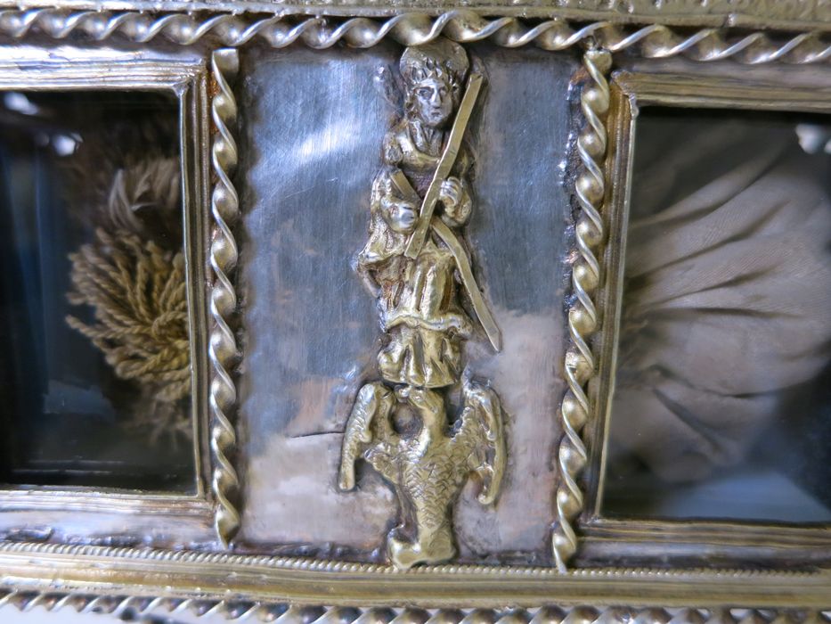 reliquaire (coffret-reliquaire), détail