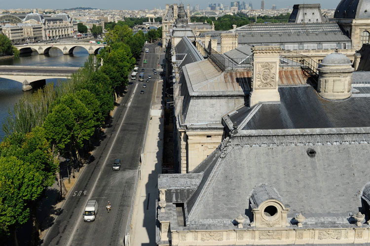 Toiture de la petite galerie de l'aile Denon et le quai François-Mitterrand