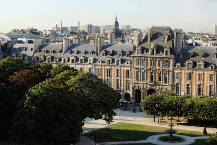 Façade sud depuis la rue des Francs-Bourgeois