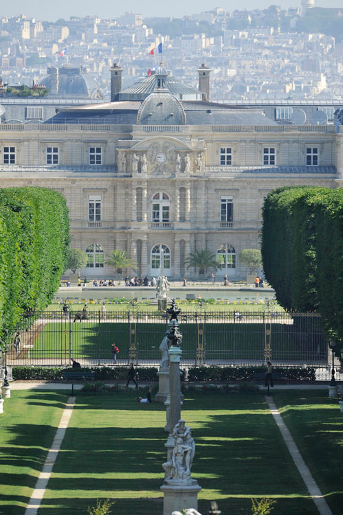 Façade sud du Sénat depuis l'avenue de l'Observatoire