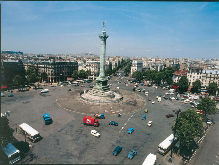 La place de la Bastille depuis le boulevard de la Bastille