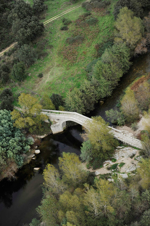 Pont génois de Spina-Cavallu depuis l'ouest