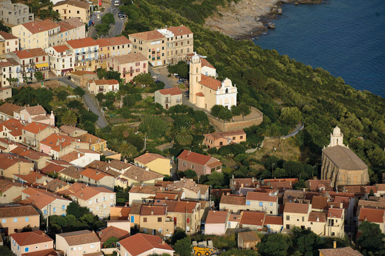 Églises Saint-Spyridon et de l'Assomption depuis depuis le nord-ouest