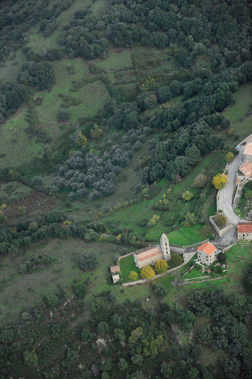 Vue d'ensemble de l'église de l'Assomption depuis le sud