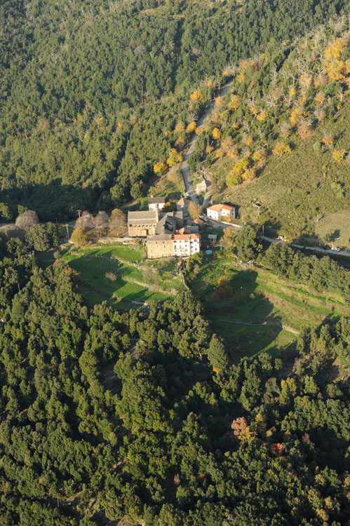 Vue d'ensemble du couvent d'Alando depuis le sud