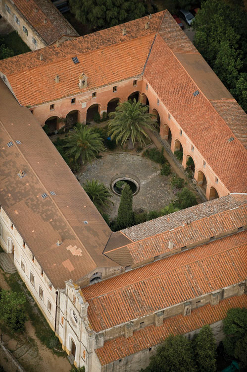 Couvent Saint-Dominique depuis le sud-ouest. Cloitre