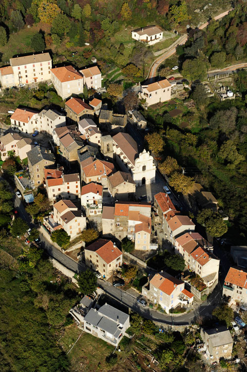 Village de Linguizzetta depuis le sud-est. Grand-Rue et église