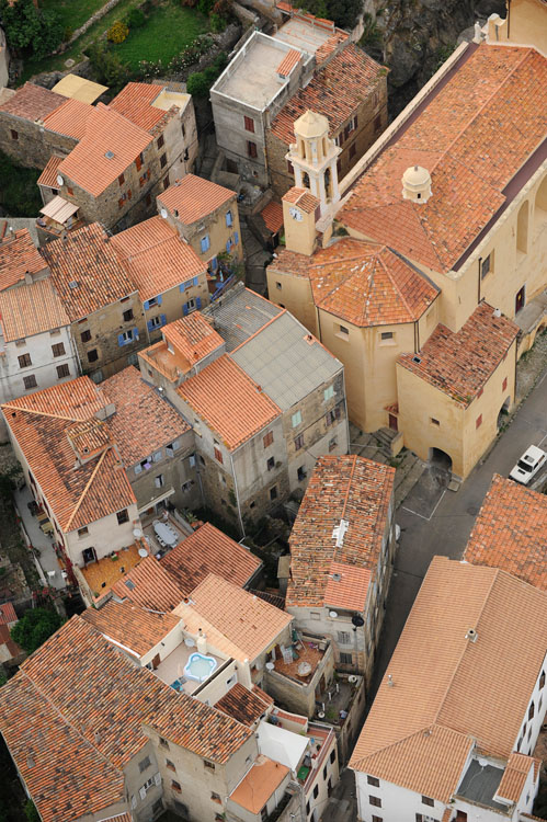 Village de Muro depuis le sud-est. Grand-Rue et église