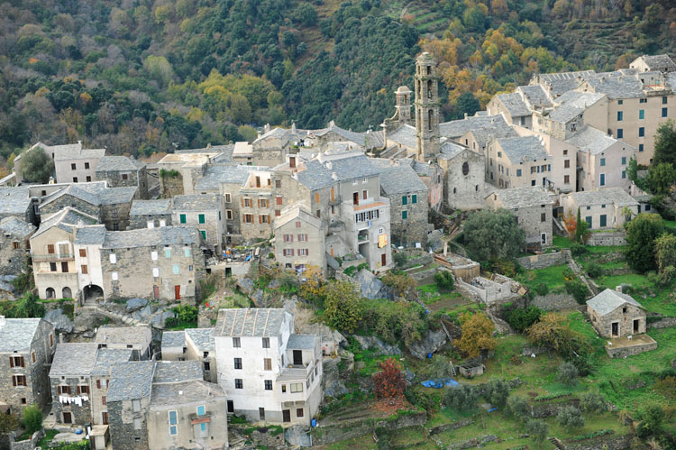 Village de Penta-di-Casinca depuis le nord