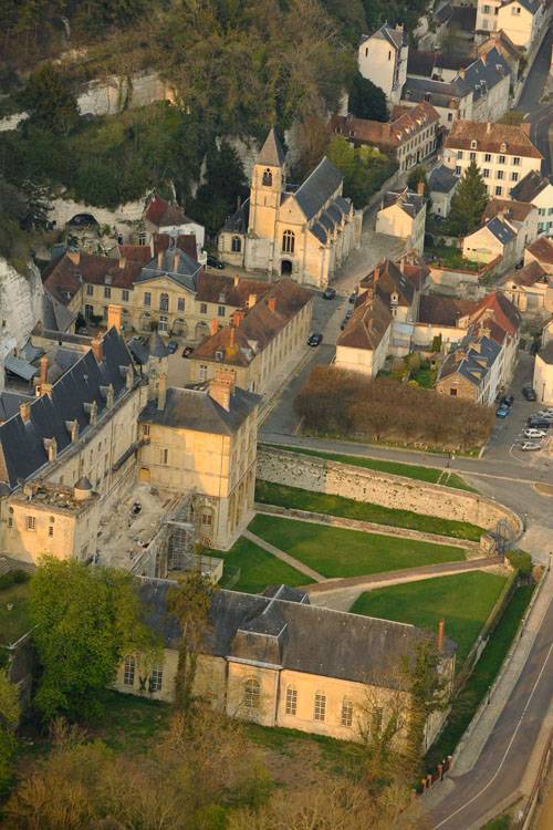 Château et église depuis l'ouest