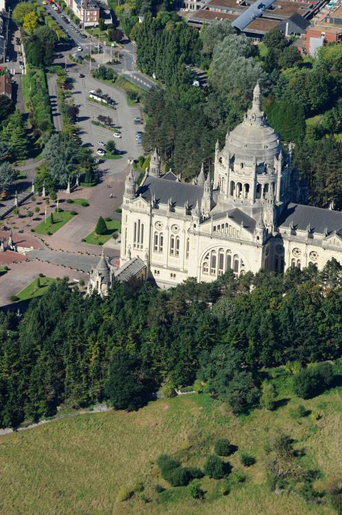 Basilique depuis le sud-est