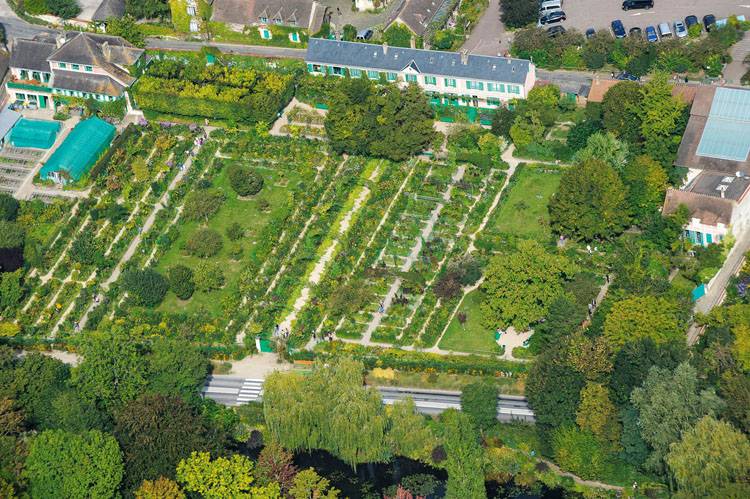 Maison et jardin de Claude Monet depuis le sud-est