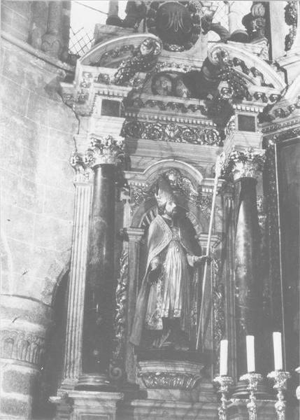 maître-autel, statue : saint évêque, , vue générale - © Ministère de la Culture (France), Médiathèque du patrimoine et de la photographie (objets mobiliers), tous droits réservés