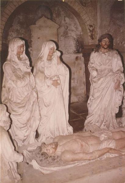 statue : mise au tombeau (la), vue partielle