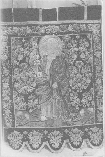 bannière de procession : saint Pierre, vue générale
