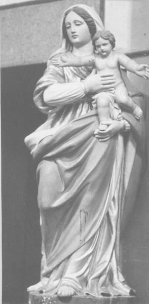 statue : Vierge à l'enfant, vue générale - © Ministère de la Culture (France), Médiathèque du patrimoine et de la photographie (objets mobiliers), tous droits réservés