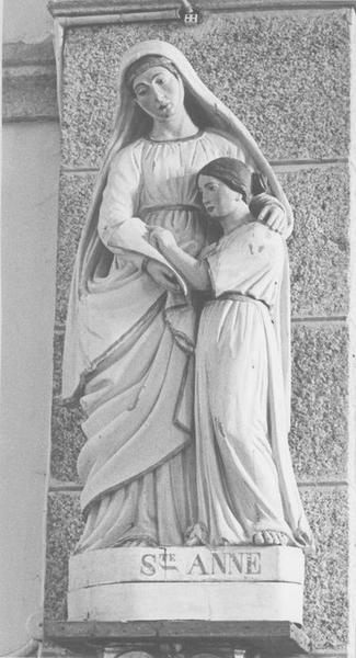 groupe sculpté : sainte Anne et la Vierge, vue générale - © Ministère de la Culture (France), Médiathèque du patrimoine et de la photographie (objets mobiliers), tous droits réservés