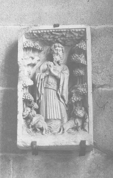 bas-relief, vue générale