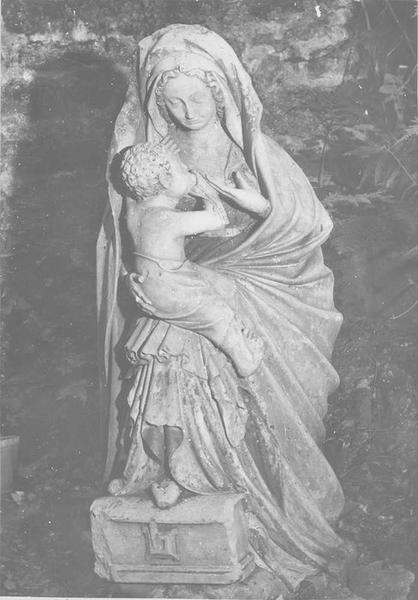 Statue : Vierge à l'enfant - © Ministère de la Culture (France), Médiathèque du patrimoine et de la photographie (objets mobiliers), tous droits réservés