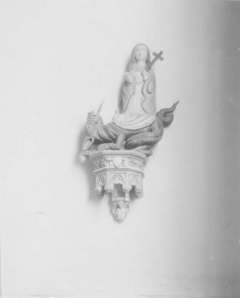 statue : sainte Marguerite, vue générale