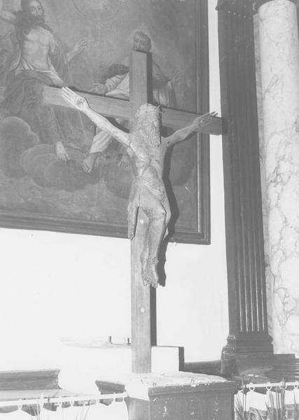 croix (crucifix) : Christ en croix (le), vue générale