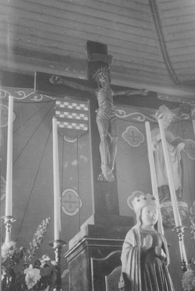 croix (crucifix) : Christ en croix, vue générale