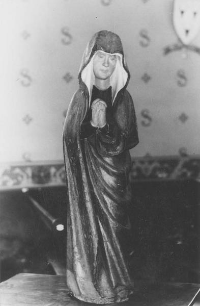 statue : Vierge du calvaire, vue générale
