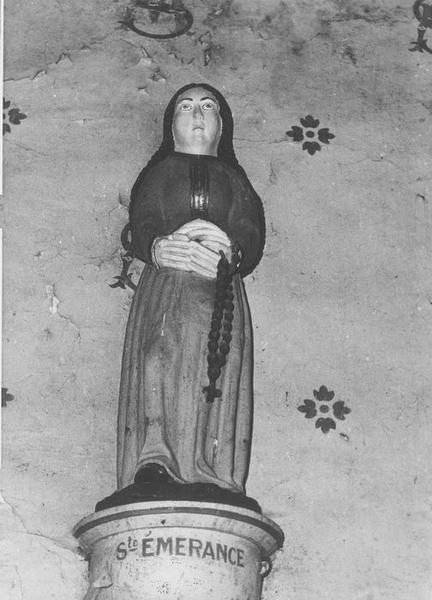 statue : sainte Emérence, vue générale