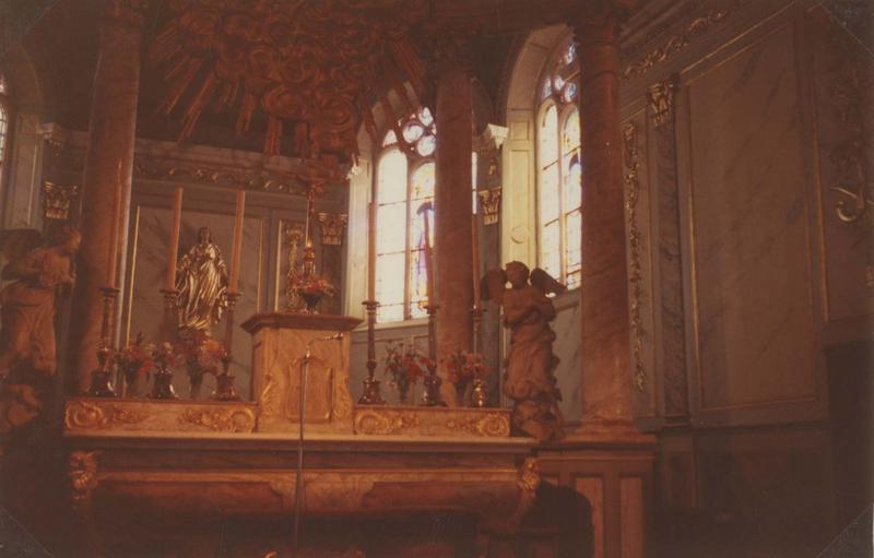 maître-autel, statues : anges adorateurs, vue partielle