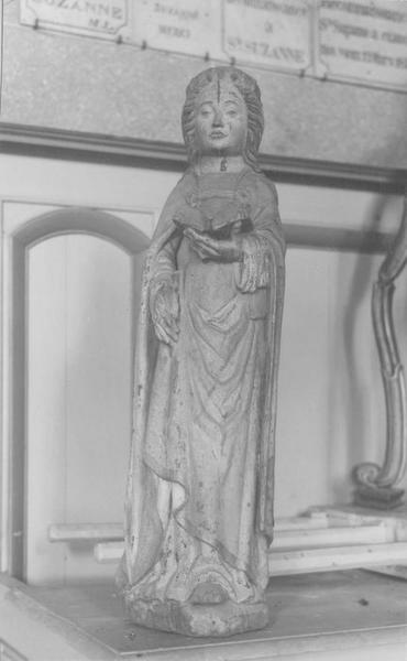 statue : sainte Suzanne, vue générale - © Ministère de la Culture (France), Médiathèque du patrimoine et de la photographie (objets mobiliers), tous droits réservés