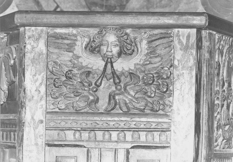 relief : panneau décoratif, vue générale