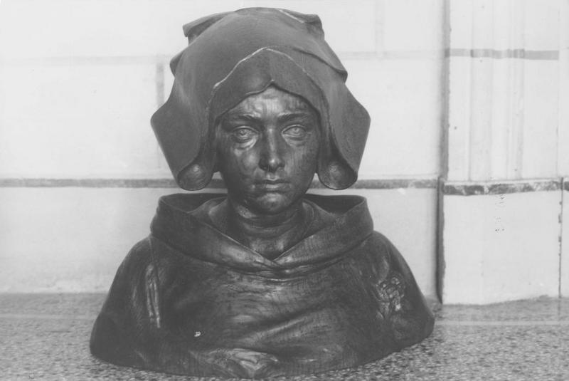 buste : jeune bretonne, vue générale - © Ministère de la Culture (France), Médiathèque du patrimoine et de la photographie (objets mobiliers), tous droits réservés