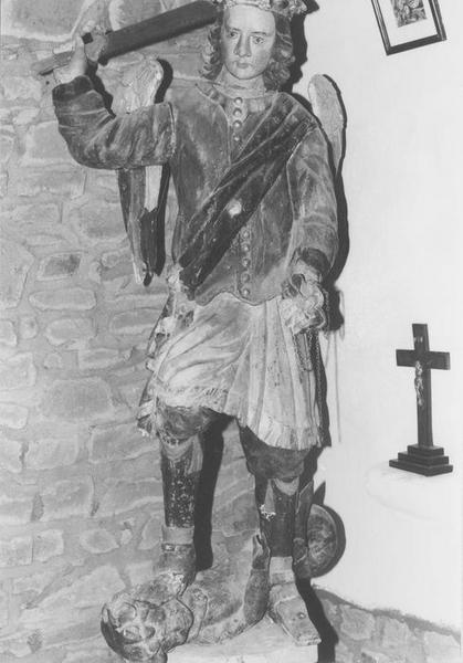 statue : saint Michel, vue générale