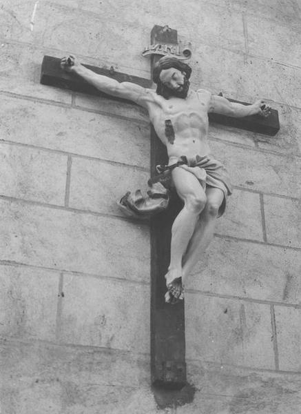croix (crucifix) : Christ en croix, vue générale