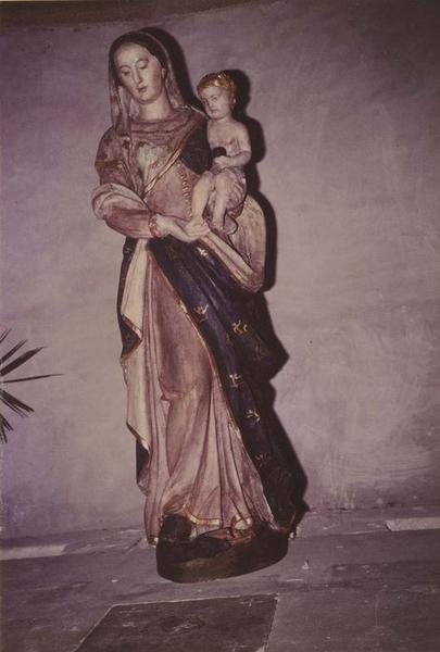 statue : Vierge à l'enfant, vue générale