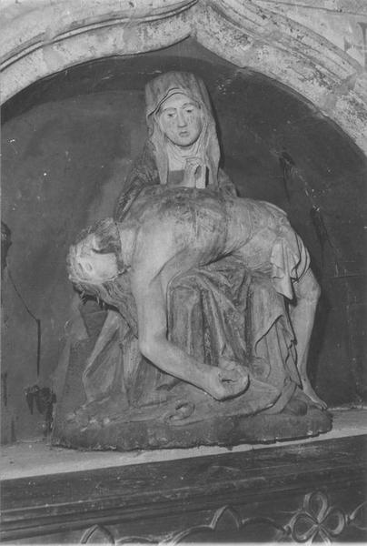 groupe sculpté : Vierge de Pitié, vue générale - © Ministère de la Culture (France), Médiathèque du patrimoine et de la photographie, diffusion RMN-GP