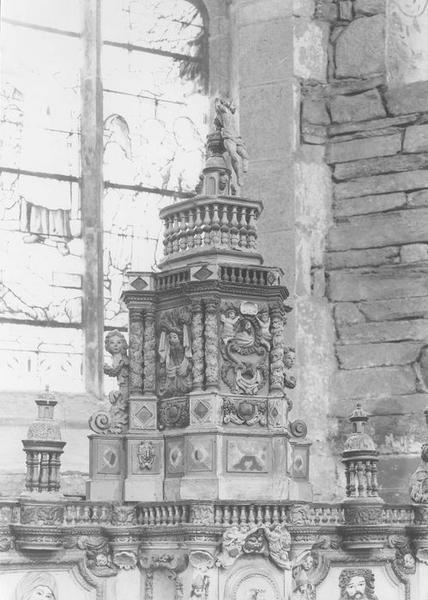 retable du maître-autel, détail du tabernacle - © Ministère de la Culture (France), Médiathèque du patrimoine et de la photographie (objets mobiliers), tous droits réservés