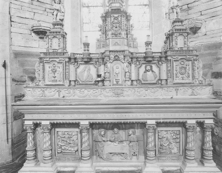 autel, retable, statues (22) (maître-autel, statuette) : Annonciation (l'), Assomption (l'), vue générale - © Ministère de la Culture (France), Médiathèque du patrimoine et de la photographie (objets mobiliers), tous droits réservés