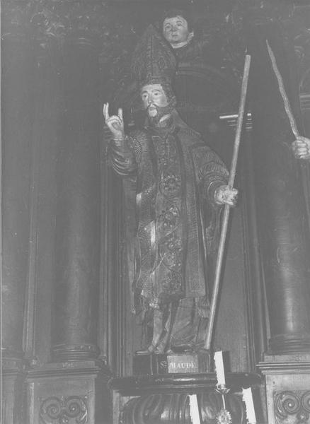 statue : saint Mandé, vue générale