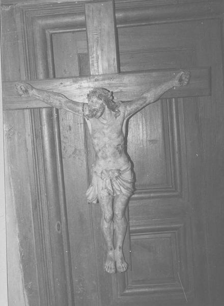 statue : Christ en croix, vue générale - © Ministère de la Culture (France), Médiathèque du patrimoine et de la photographie (objets mobiliers), tous droits réservés