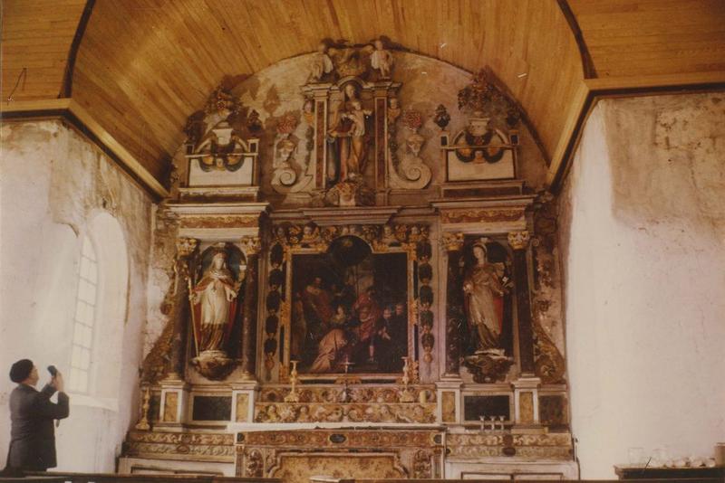 autel, retable, tableau, 3 statues (maître-autel) : scène de la vie de sainte Eugénie, Vierge à l'enfant, sainte Eugénie, sainte Marthe, vue générale